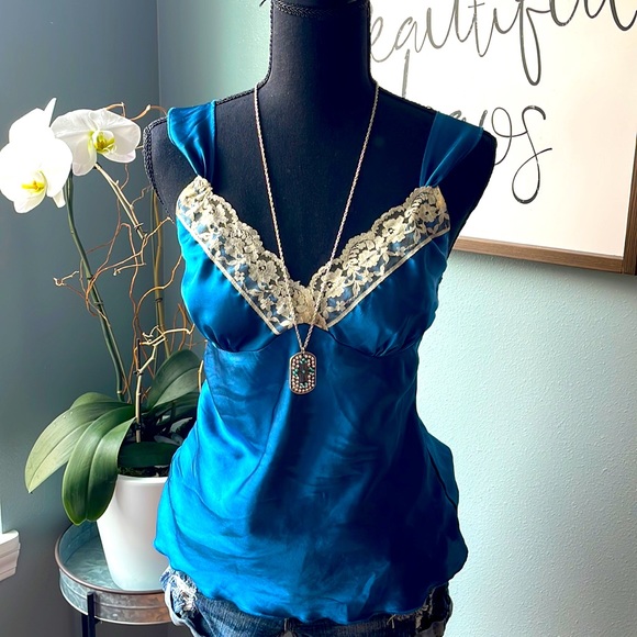 Tops - Woman’s large tank top (74)